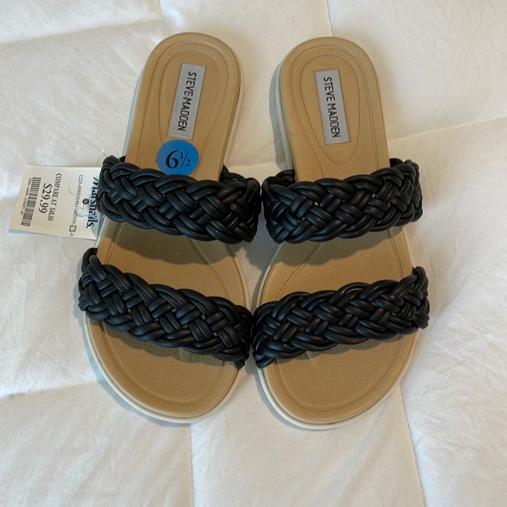 Steve Madden black slip on sandals